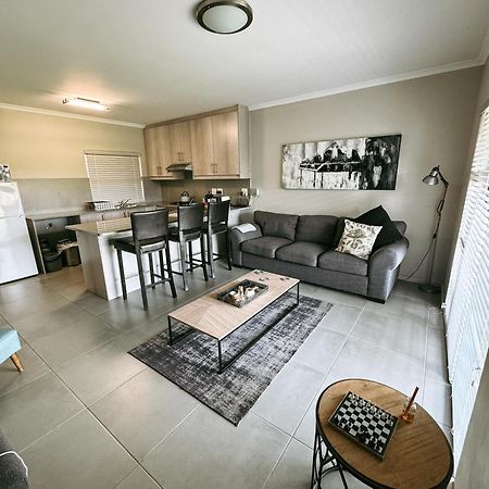 Nemesia Court Apartment Durbanville Exterior photo